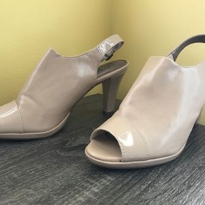 Nude Slingback peep toe mules